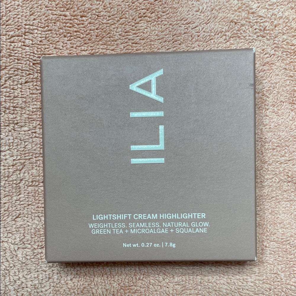 ILIA Lightshift Cream Highlighter - Picture 4 of 7
